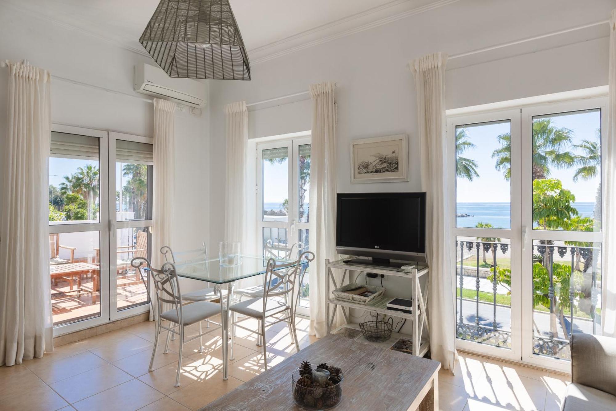 Apartamento Con Encanto En Primera Linea De Playa Málaga Exterior foto